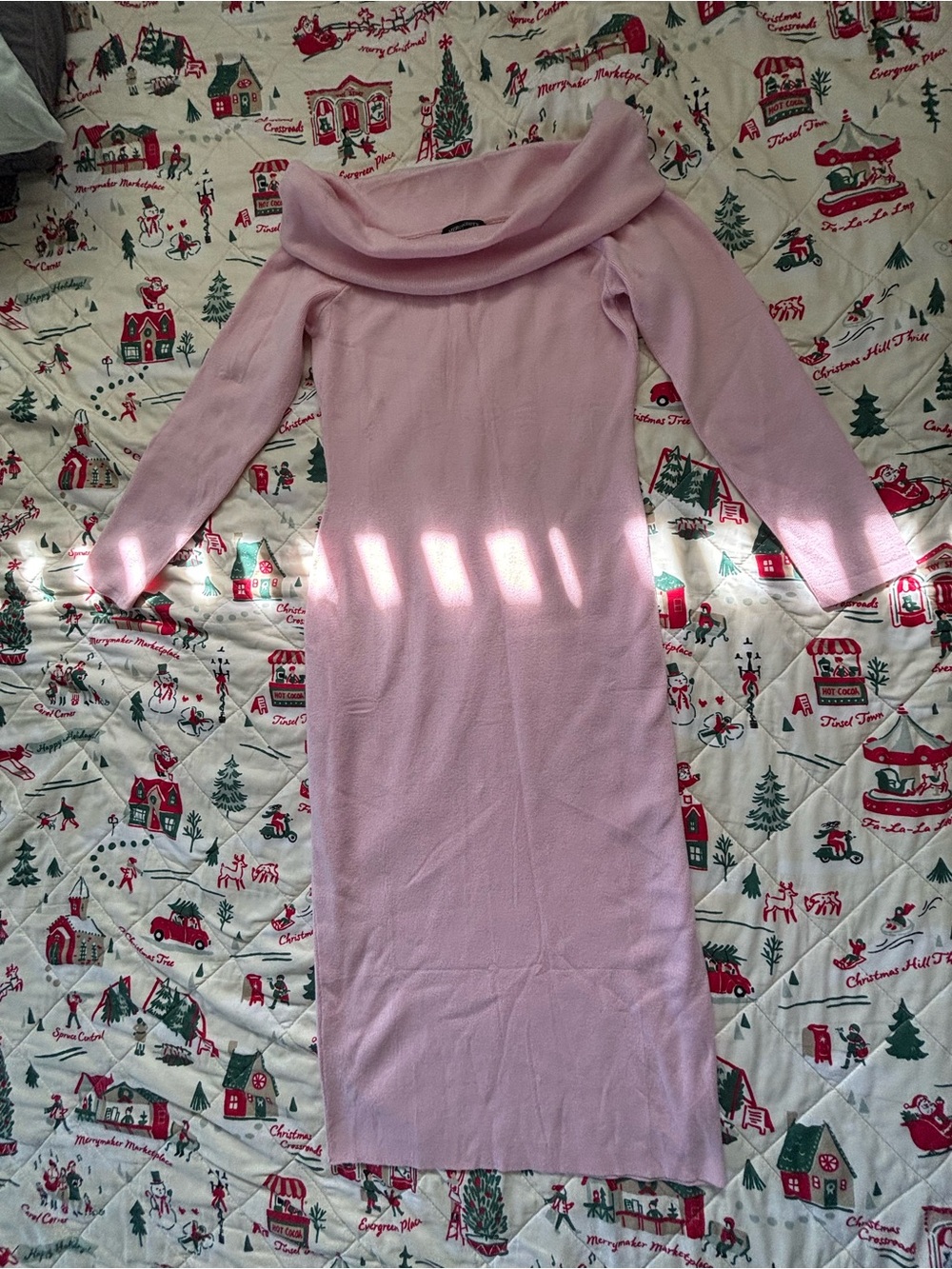 Off-Shoulder Long Sleeve Sweater Dress - Light Pink